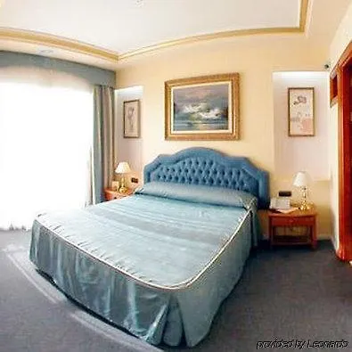 Hotel Kross Alamos 3*