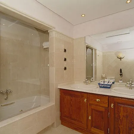 Hotel Kross Alamos 3*
